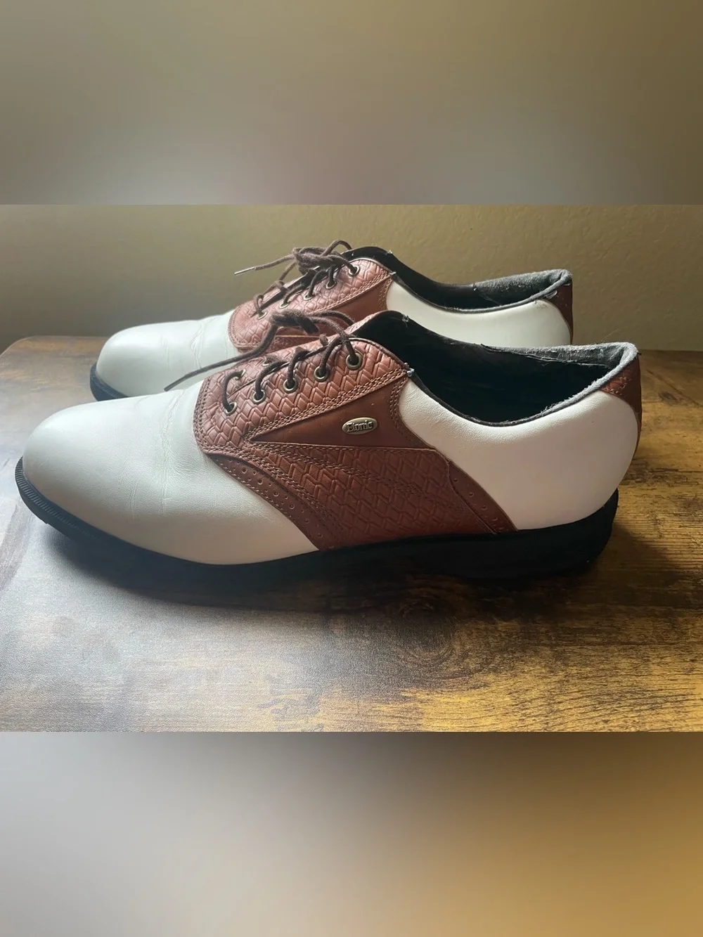 Men's White and Brown Athletic Lace-Up Golf Shoes